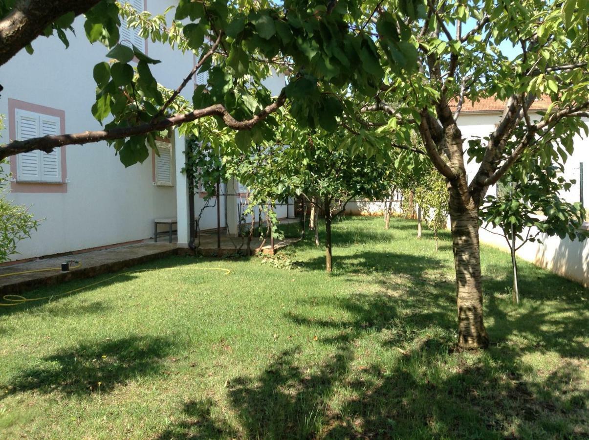 Casa Isabella Apartment Pula Exterior photo